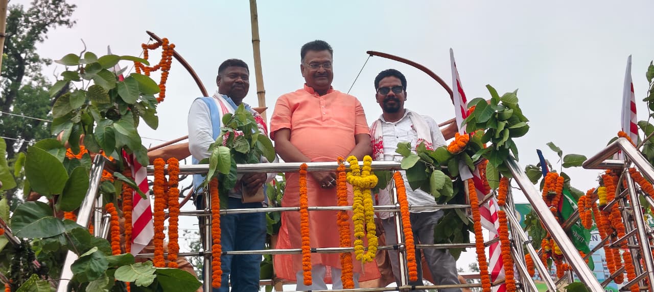 Tribal community with bows arrows and plants on Hool Diwas Hazaribagh